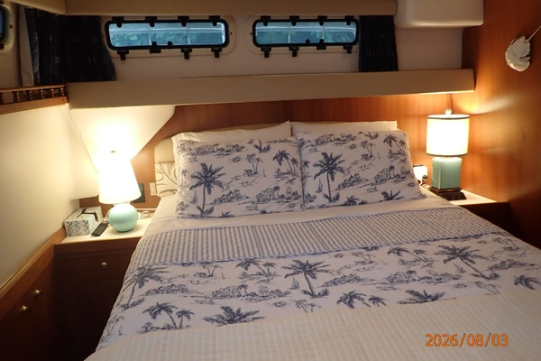 Mainship 430 Yacht For Sale