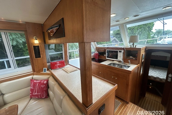 Mainship 430 Yacht For Sale