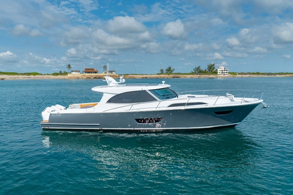 50-ft-ECLIPSE-2026-505 Shadow-Stingray Gray West Palm Beach Florida United States  yacht for sale