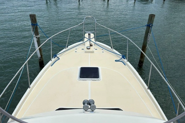 Photo of the 2001 Albin 35 Tournament Express