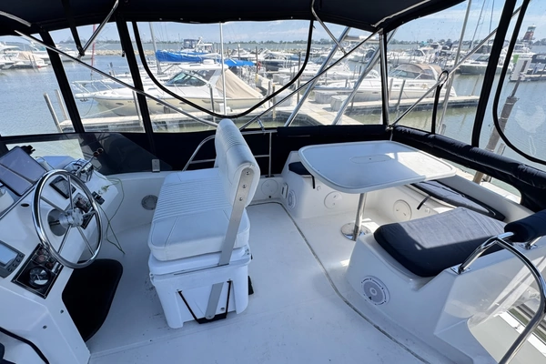 2005 Fountaine Pajot 37