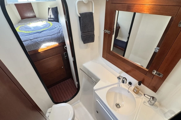 2005 Fountaine Pajot 37