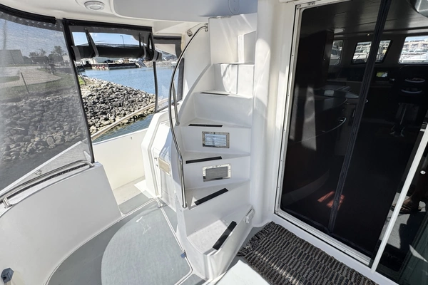 2005 Fountaine Pajot 37