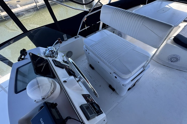 2005 Fountaine Pajot 37