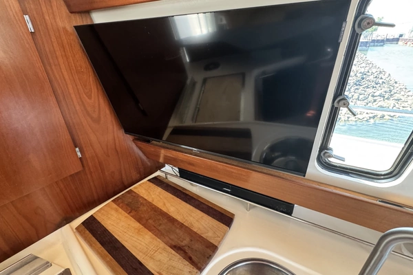 2005 Fountaine Pajot 37