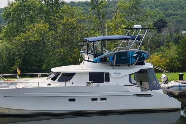 2005 Fountaine Pajot 37