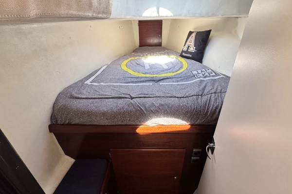 2005 Fountaine Pajot 37