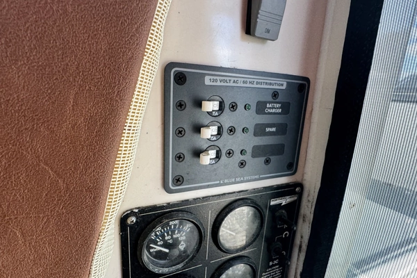 2005 Fountaine Pajot 37
