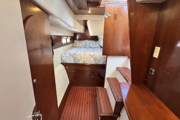 2005 Fountaine Pajot 37
