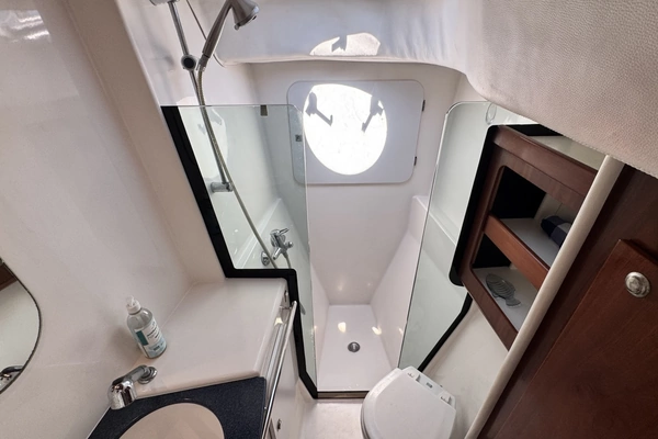 2005 Fountaine Pajot 37