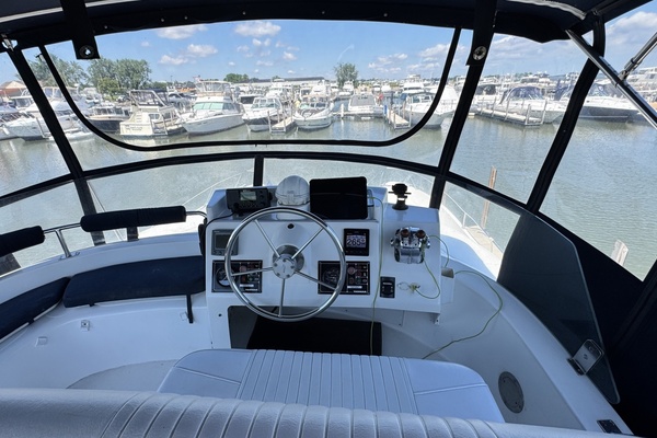 Flybridge Helm Seating