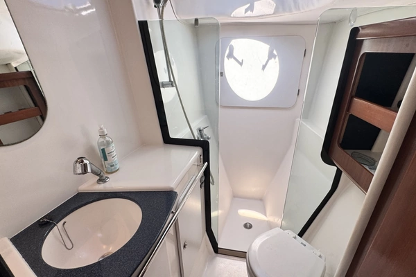 2005 Fountaine Pajot 37