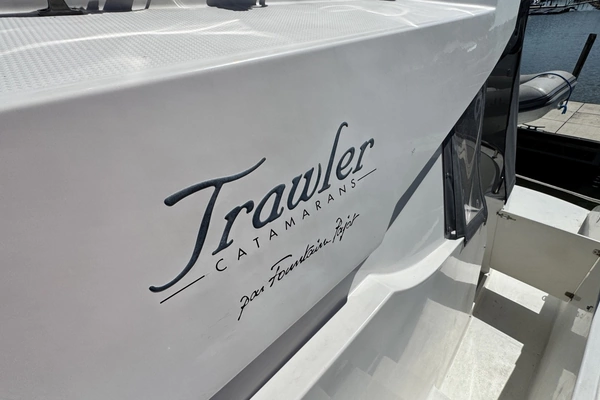 2005 Fountaine Pajot 37