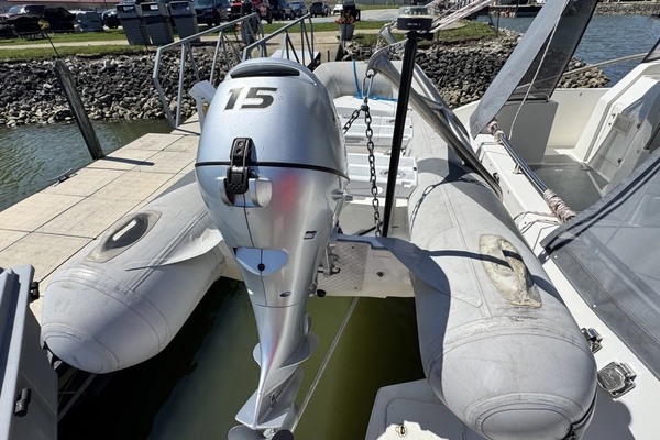 2005 Fountaine Pajot 37