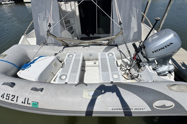 2005 Fountaine Pajot 37
