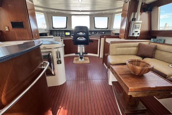 2005 Fountaine Pajot 37