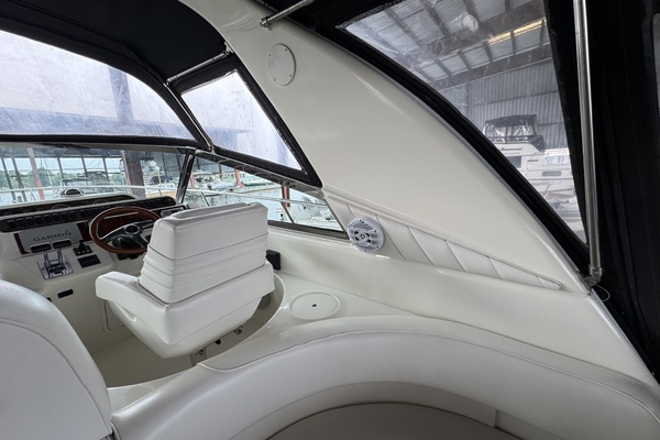 44ft Sea Ray Yacht For Sale