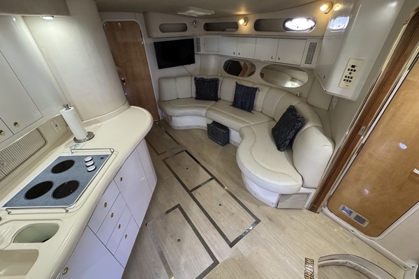 44ft Sea Ray Yacht For Sale