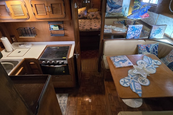 1700 Somewhere 56ft Marine Trader Yacht For Sale