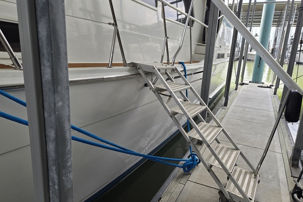1700 Somewhere 56ft Marine Trader Yacht For Sale