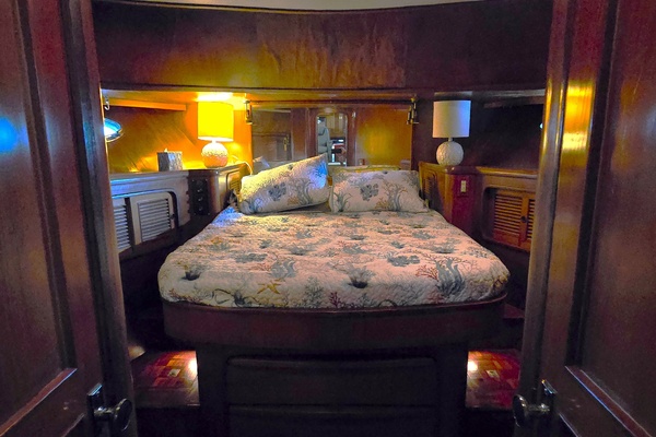 1700 Somewhere 56ft Marine Trader Yacht For Sale