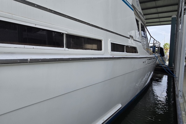 1700 Somewhere 56ft Marine Trader Yacht For Sale