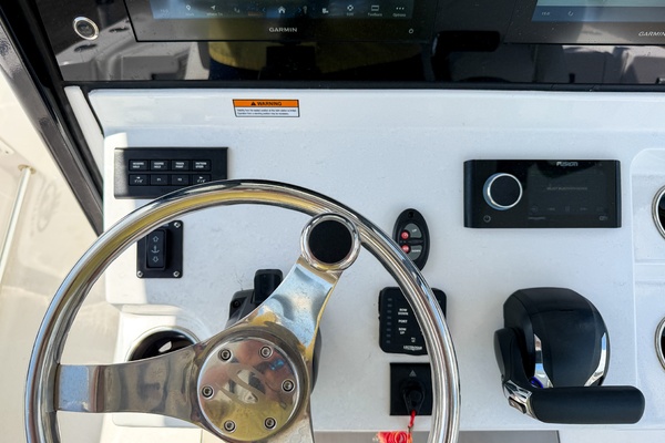 26ft Sportsman Yacht For Sale