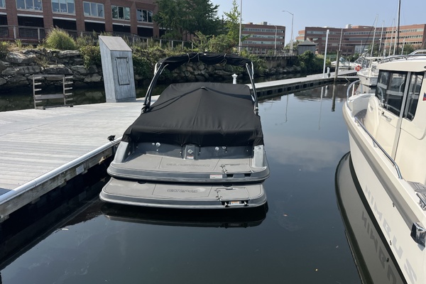 24ft Glastron Yacht For Sale