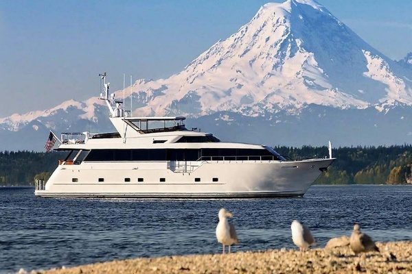 BLACKWOOD 103ft Broward Yacht For Sale