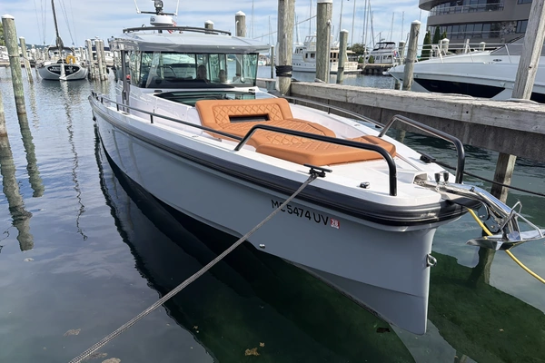 2022 Axopar 37
