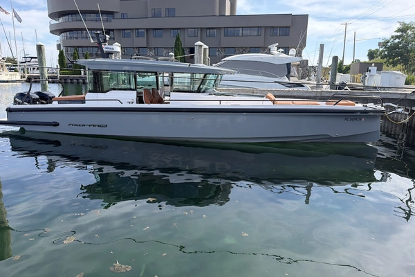 2022 Axopar 37