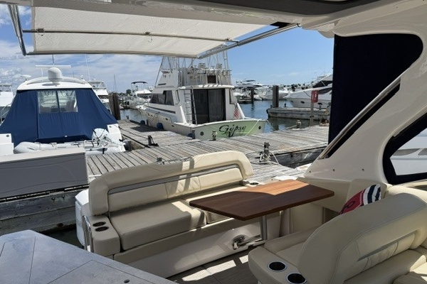 33ft Regal Yacht For Sale