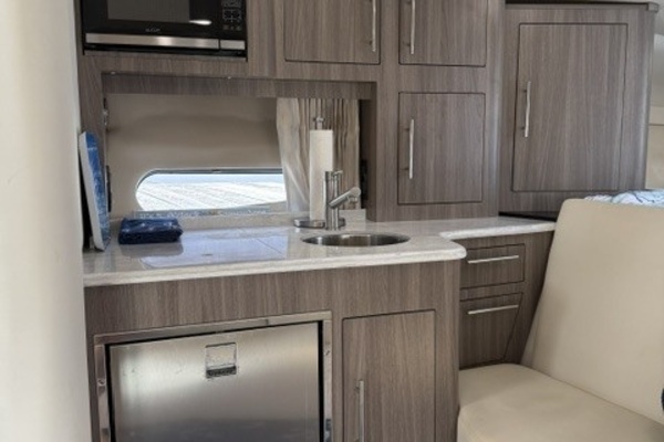 33ft Regal Yacht For Sale