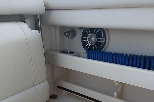 27ft Grady White Yacht For Sale