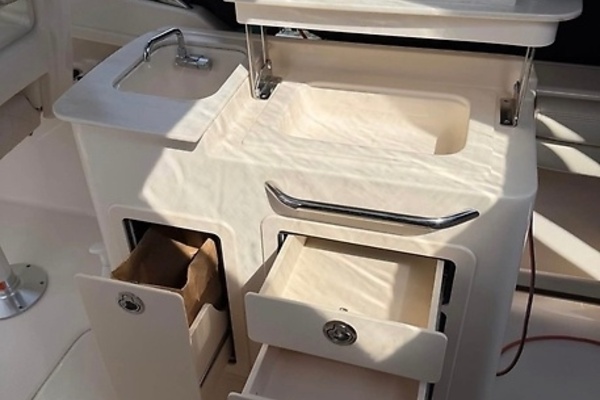 27ft Grady White Yacht For Sale