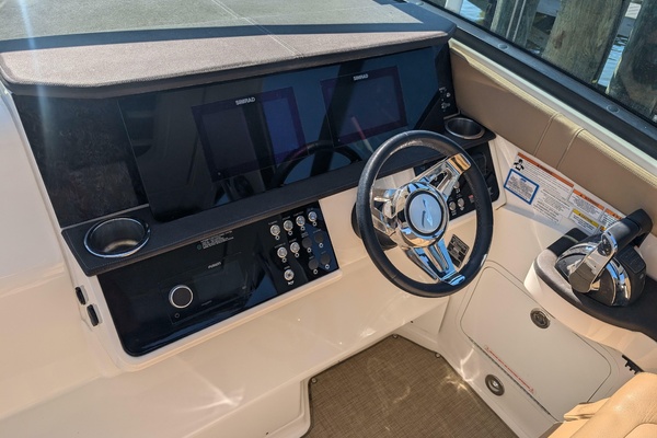 32ft Sea Ray Yacht For Sale