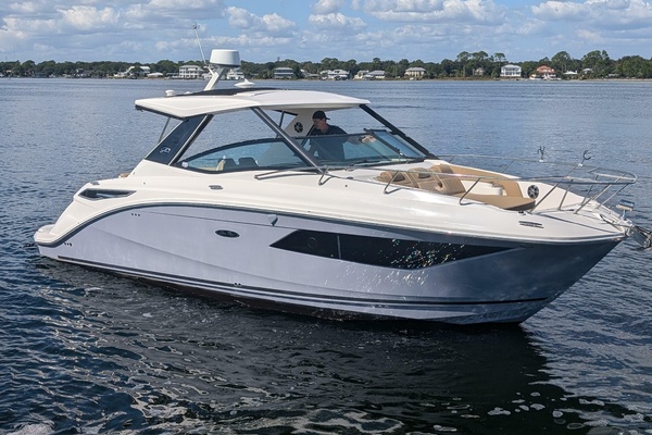 32ft Sea Ray Yacht For Sale