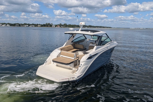 32ft Sea Ray Yacht For Sale