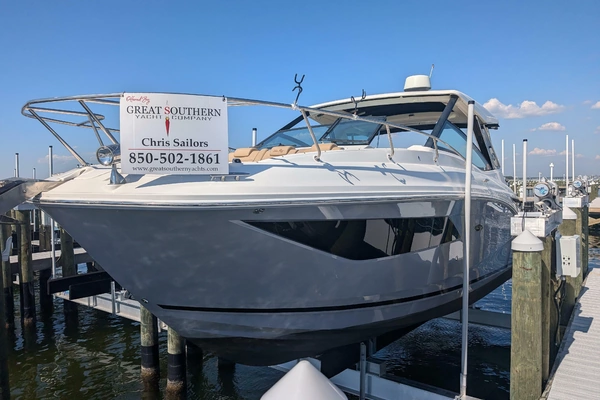 Sea Ray Sundancer 320 Yacht For Sale