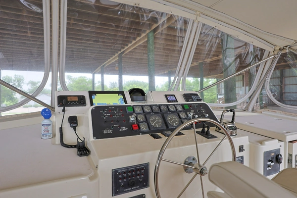 Hatteras 74 Cockpit Motor Yacht Yacht For Sale