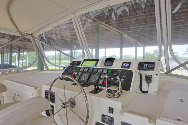 Hatteras 74 Cockpit Motor Yacht Yacht For Sale