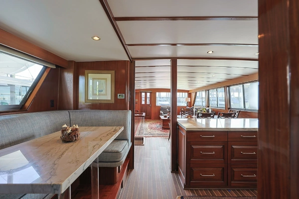 Hatteras 74 Cockpit Motor Yacht Yacht For Sale