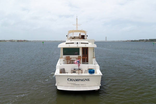 Champagne 74ft Hatteras Yacht For Sale