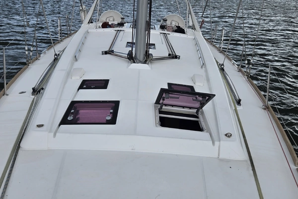 Beneteau Oceanis 45 Yacht For Sale