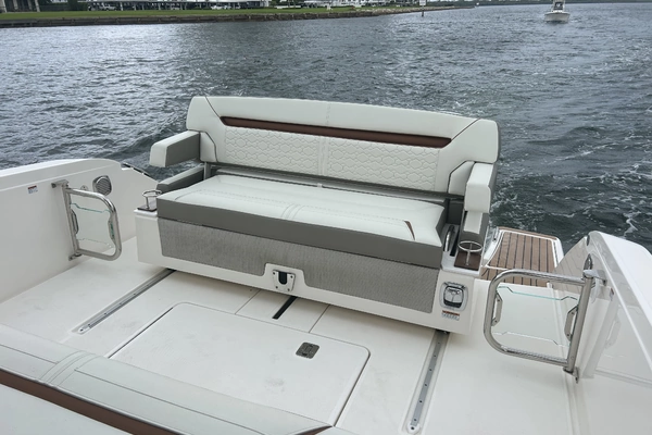 2023 Tiara Yachts 34