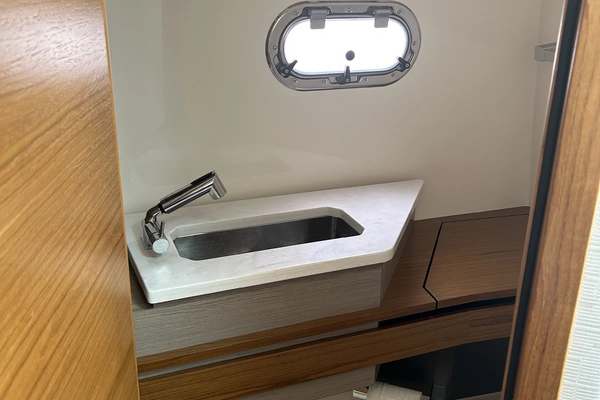 2023 Tiara Yachts 34