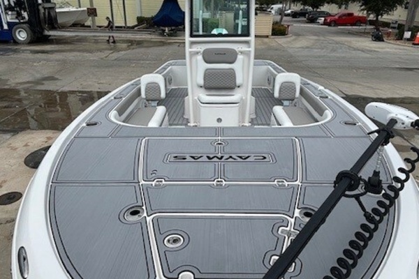 Dolphin Magnet 28ft Caymas Yacht For Sale