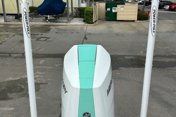 Dolphin Magnet 28ft Caymas Yacht For Sale