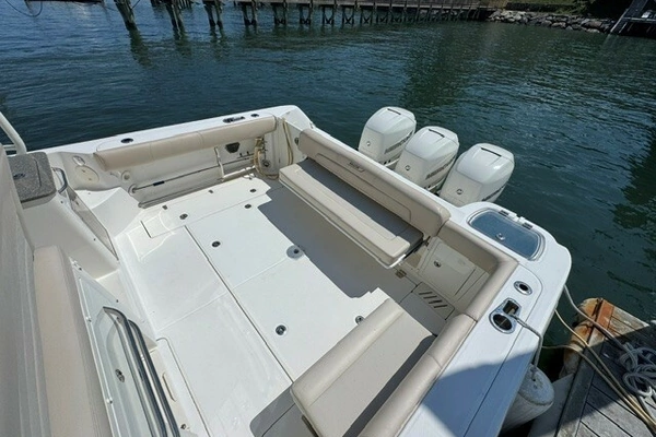 2016 Boston Whaler 34