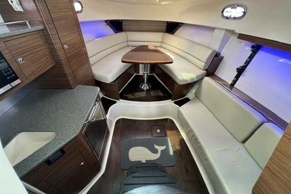 34ft Boston Whaler Yacht For Sale